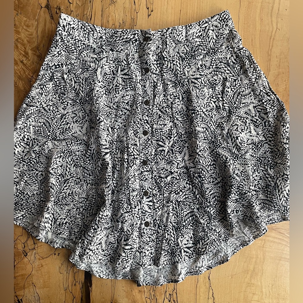 Kimchi Blue Monochrome Floral Skater Skirt